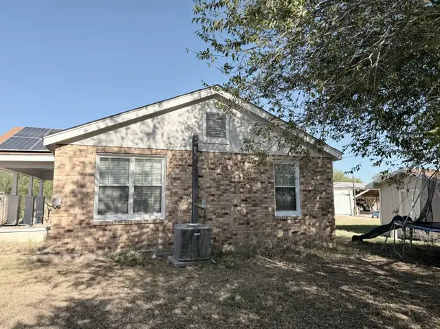 6572 Highway 277, Carrizo Springs, TX 78834 - Image #2