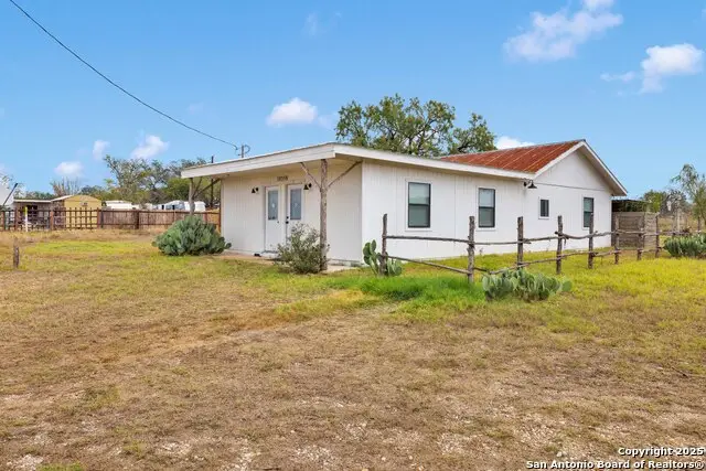 18460 S Ih 37, Elmendorf, TX 78112 - Image #2