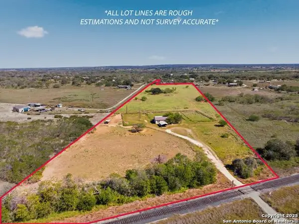 18494 Old Corpus Christi, Elmendorf, TX 78112