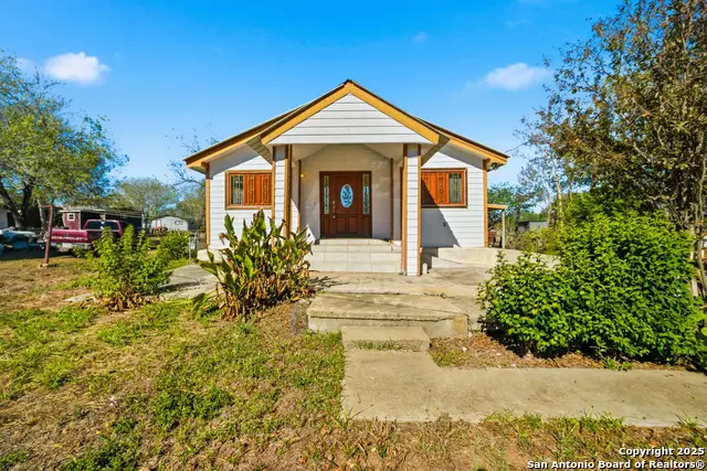 406 N Rancho, Nixon, TX 78140 - Image #1