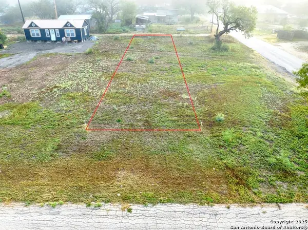 LOT 2&3 808 N Austin St., Sabinal, TX 78881