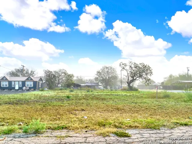 LOT 2&3 808 N Austin St., Sabinal, TX 78881 - Image #3