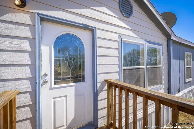 1007 County Road 773, Devine, TX 78016 - Image #3