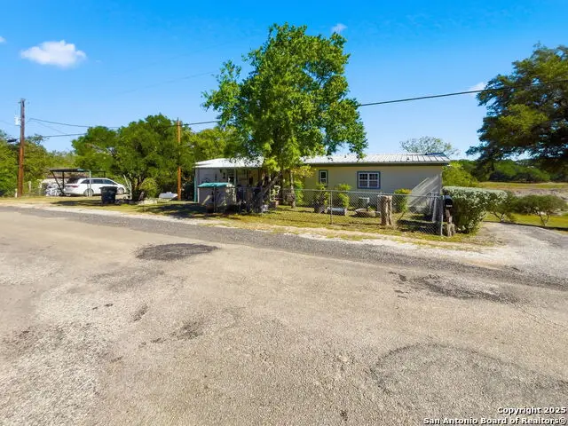 1000 Lakeshore, Bandera, TX 78003 - Image #2