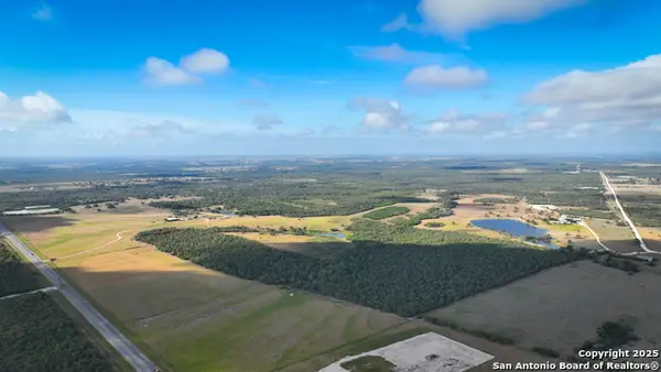 000 Tx 97, Gonzales, TX 78629