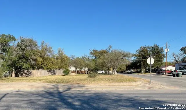 328 S Getty, Uvalde, TX 78801 - Image #1