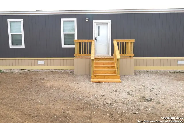 325 S 11th, Poteet, TX 78065 - Image #2