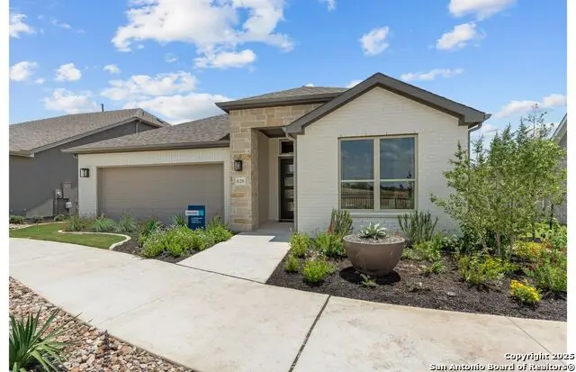 613 Dayflower Ln, New Braunfels, TX 78132 - Image #1