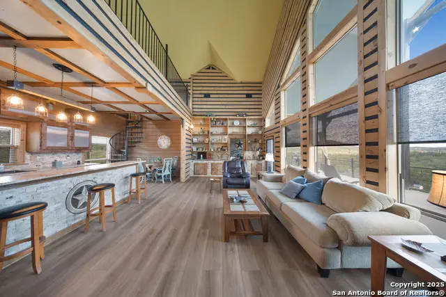 189 Scenic Sunset, Lakehills, TX 78063 - Image #1