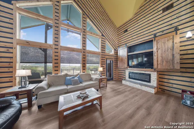 189 Scenic Sunset, Lakehills, TX 78063 - Image #3