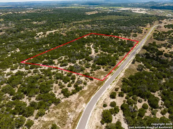 241 Dark Sky Path, Kerrville, TX 78028