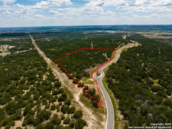 333 Dark Sky Path, Kerrville, TX 78028