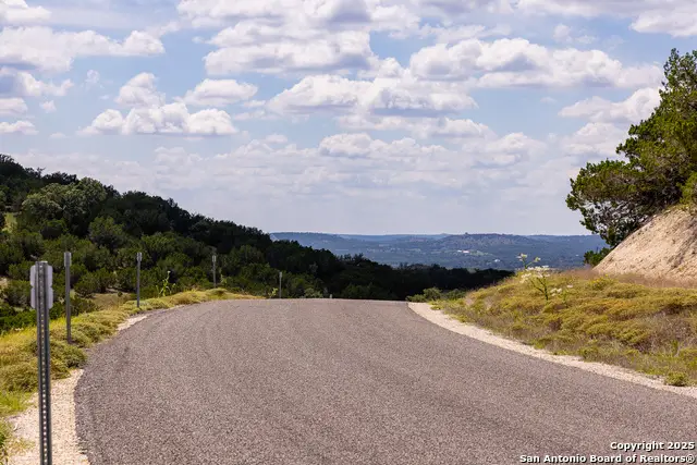 381 Dark Sky Path, Kerrville, TX 78028 - Image #3