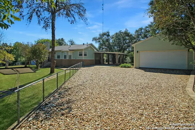 1102 Mendelin, San Antonio, TX 78260 - Image #2