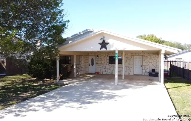 1408 33rd Street, Hondo, TX 78861 - Image #1