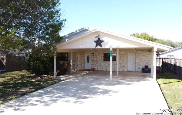 1408 33rd Street, Hondo, TX 78861