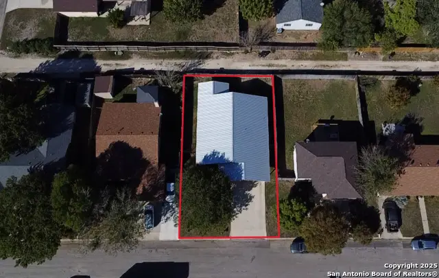 1408 33rd Street, Hondo, TX 78861 - Image #2