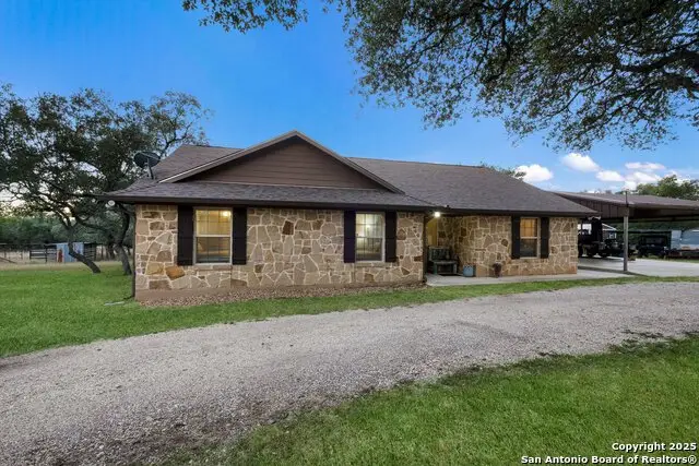 417 Cr 2471, Hondo, TX 78861 - Image #2