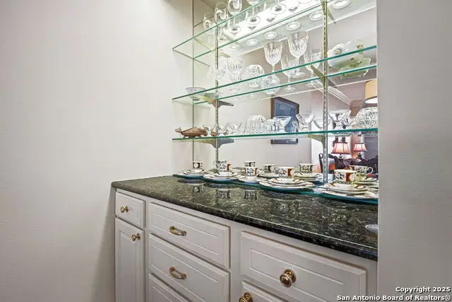 1 Towers Park Ln #810, San Antonio, TX 78209 - Image #3