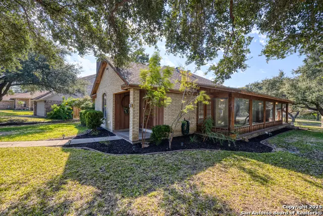 165 Cottonwood Pave, Uvalde, TX 78801 - Image #3