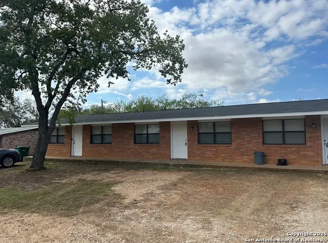 212 Simmons, Jourdanton, TX 78026 - Image #1