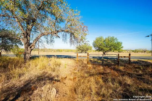 21270 Priest Rd, Elmendorf, TX 78112 - Image #2