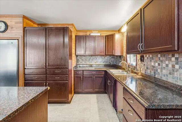 232 Vista Dr, Sandia, TX 78383 - Image #3