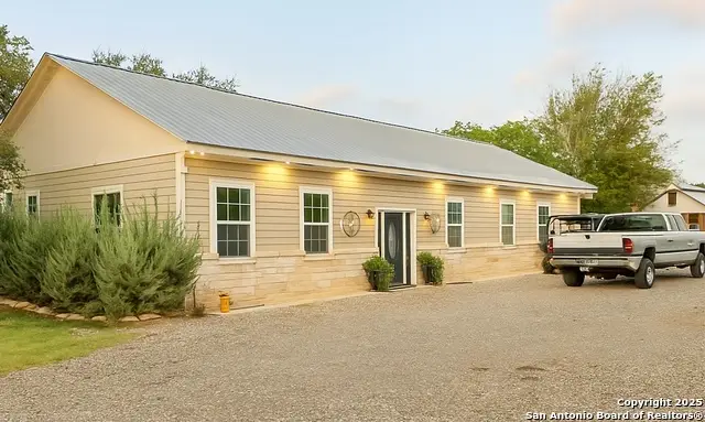 224 County Road 789, Natalia, TX 78059 - Image #1