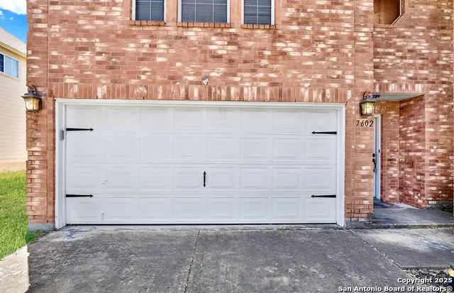 7602 Forest Vale, Live Oak, TX 78233 - Image #3