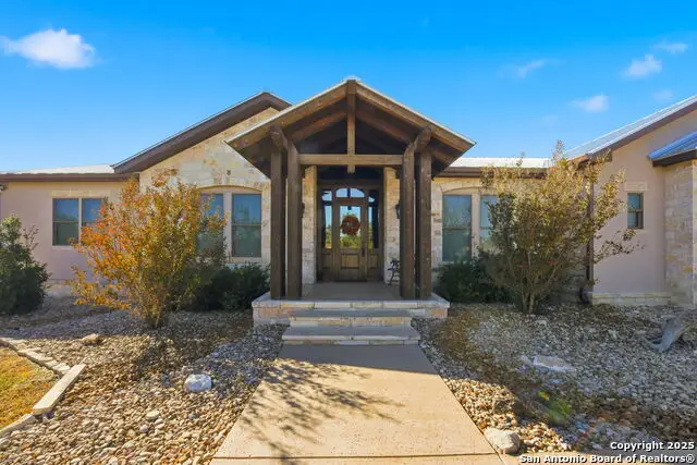 601 Garrison Rd, Fredericksburg, TX 78624 - Image #3