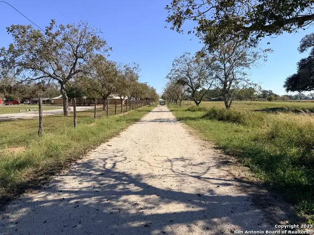 2880 2nd, Pleasanton, TX 78064 - Image #2