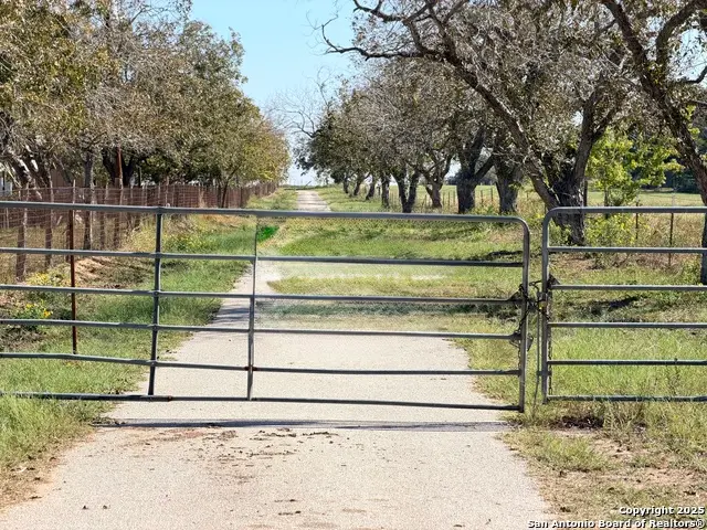 2880 2nd, Pleasanton, TX 78064 - Image #3