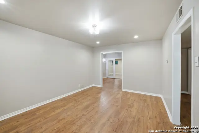 425 E Wright, Universal City, TX 78148 - Image #3