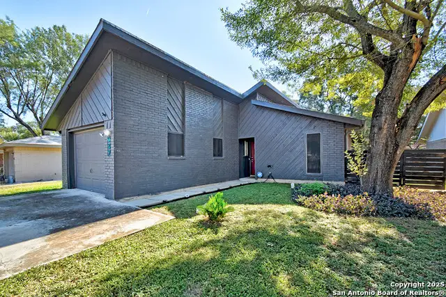 937 Sundance, New Braunfels, TX 78130 - Image #1
