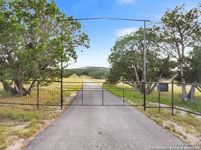 4366 Whartons Dock, Bandera, TX 78003 - Image #3