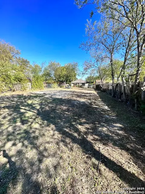 618 N San Gabriel, San Antonio, TX 78228 - Image #1