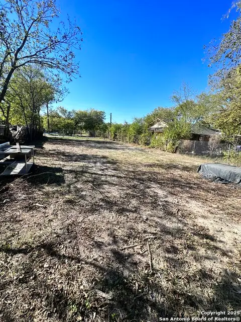 618 N San Gabriel, San Antonio, TX 78228 - Image #2