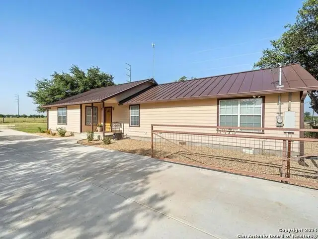 17475 Fm 463, Natalia, TX 78059 - Image #2
