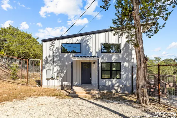 1226 Whispering Hills, Canyon Lake, TX 78133