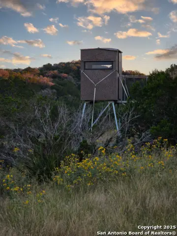 97 Sd 45690, Rocksprings, TX 78880