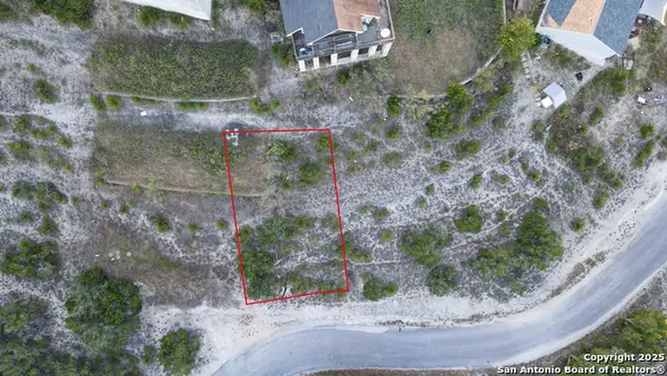 317 Valley Rdg, Canyon Lake, TX 78133