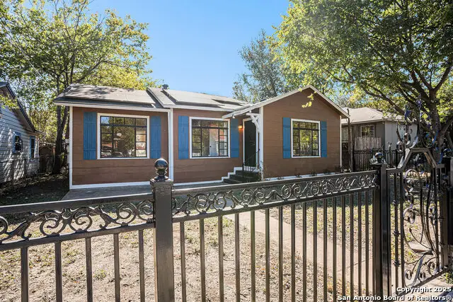 2114 Lee Hall, San Antonio, TX 78201 - Image #2