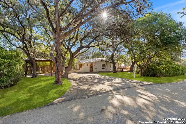 25327 Triangle, San Antonio, TX 78255 - Image #2