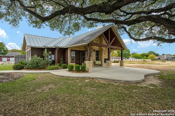 1618 Gruene Vineyard Crossing, New Braunfels, TX 78130