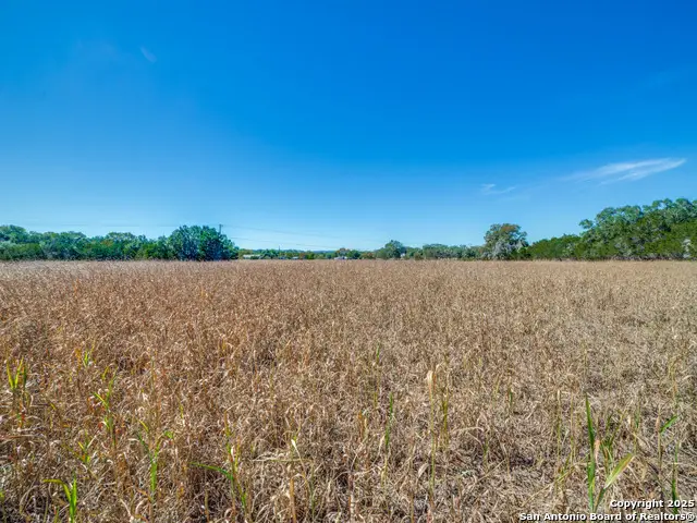 475 Oakridge Lane, Pipe Creek, TX 78063 - Image #1