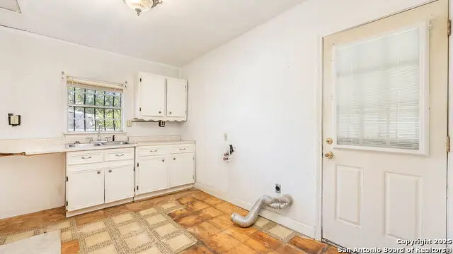 2719 Chihuahua, San Antonio, TX 78207 - Image #2