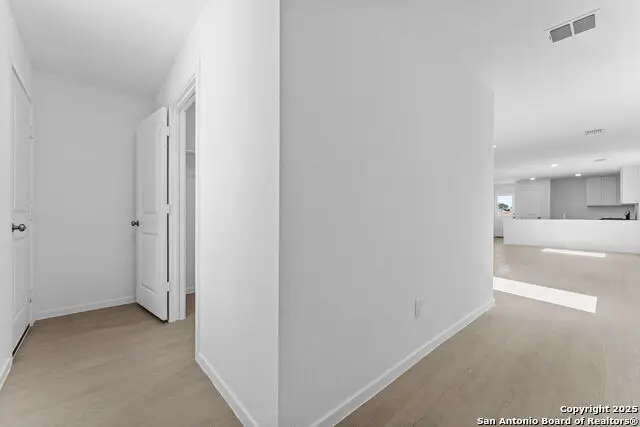 2206 Collins Aly, Converse, TX 78109 - Image #2