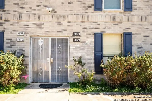 7568 Windsor Oaks, San Antonio, TX 78239 - Image #2