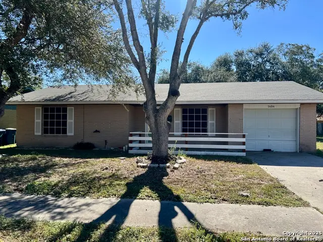 1404 Glendale, Beeville, TX 78102 - Image #1