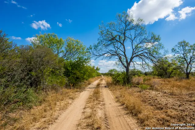 CR 652 Cr 652, Devine, TX 78016 - Image #2
